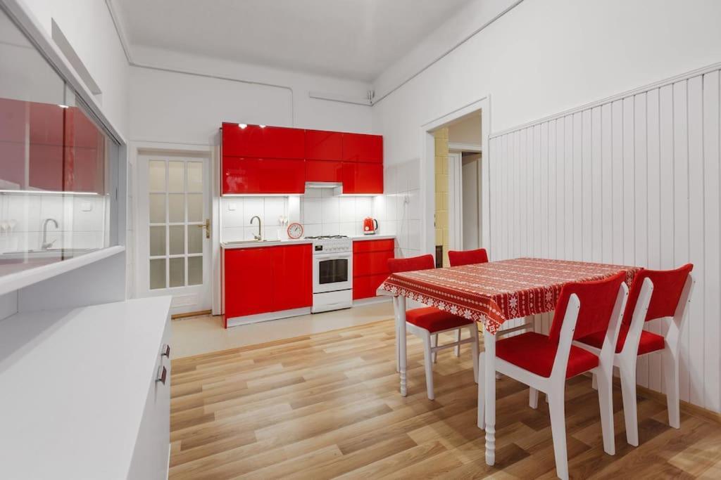 Apartament Astronomiczne Miejsce Przemysl Exterior photo